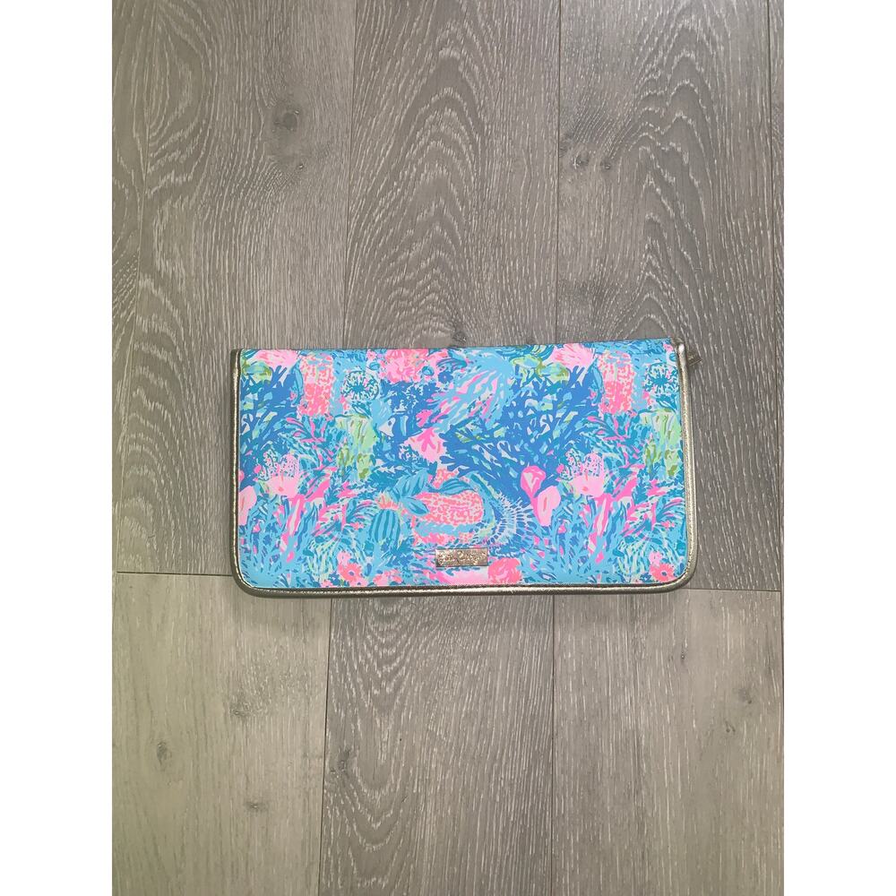 Lilly Pulitzer travel wallet organizer clutch